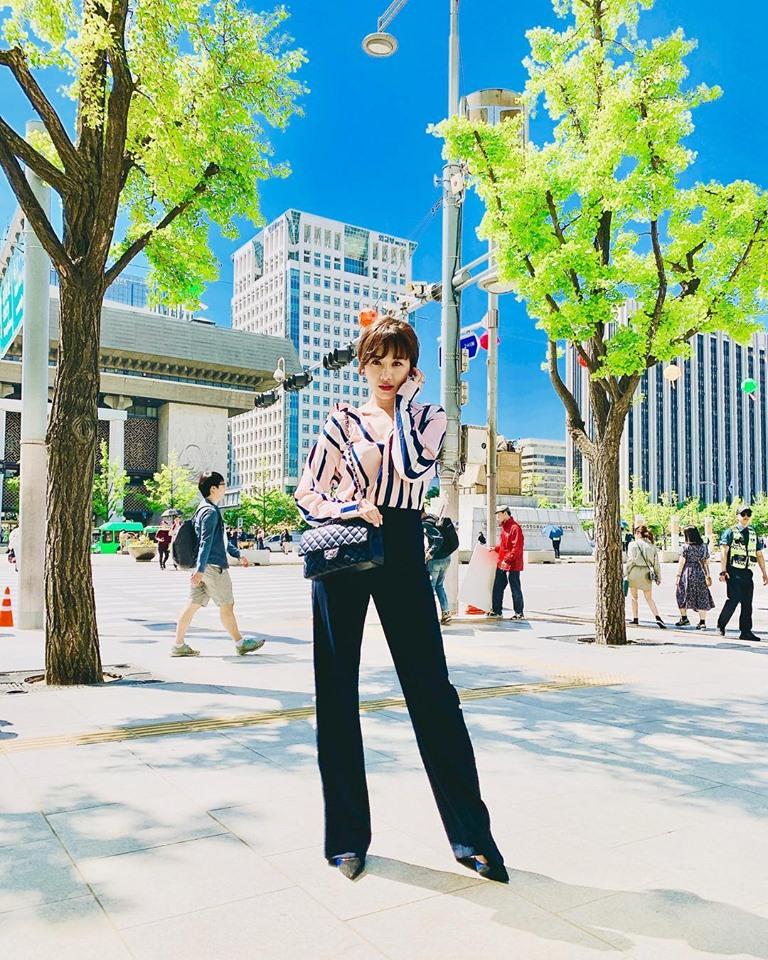 Hari Won bàng hoàng khi giữa đường bị người đàn ông say xỉn đuổi theo chửi mất mặt-1