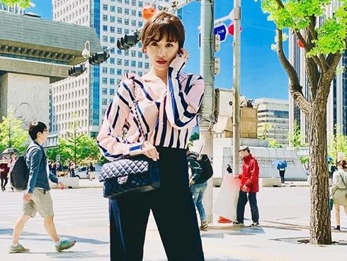 Hari Won bàng hoàng khi giữa đường bị người đàn ông say xỉn đuổi theo chửi mất mặt