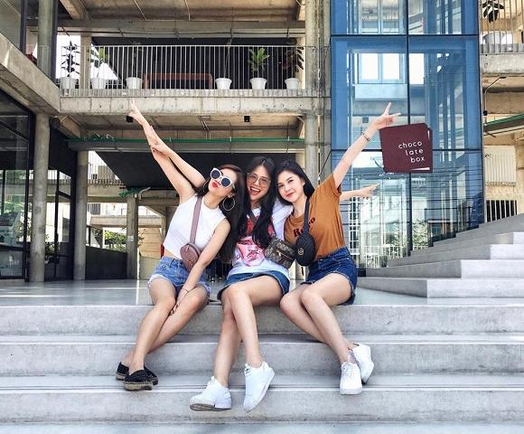 Những hội bạn thân toàn hotgirl, hotmom nổi tiếng chứng minh câu nói: Gái xinh thì phải đi cùng nhau-5