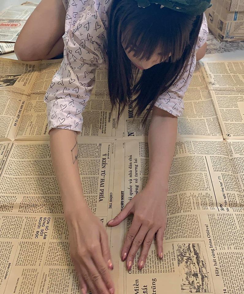 Vắng bạn trai Quang Hải, Nhật Lê tình tứ ôm eo Quang Trung song ca bài tủ Mình yêu nhau từ kiếp nào-7