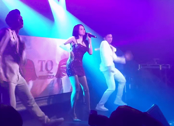 Chỉ với 24 giây ngắn ngủi, đoạn clip Hương Giang Idol hát live hit mới bất ngờ 'khuấy đảo' MXH