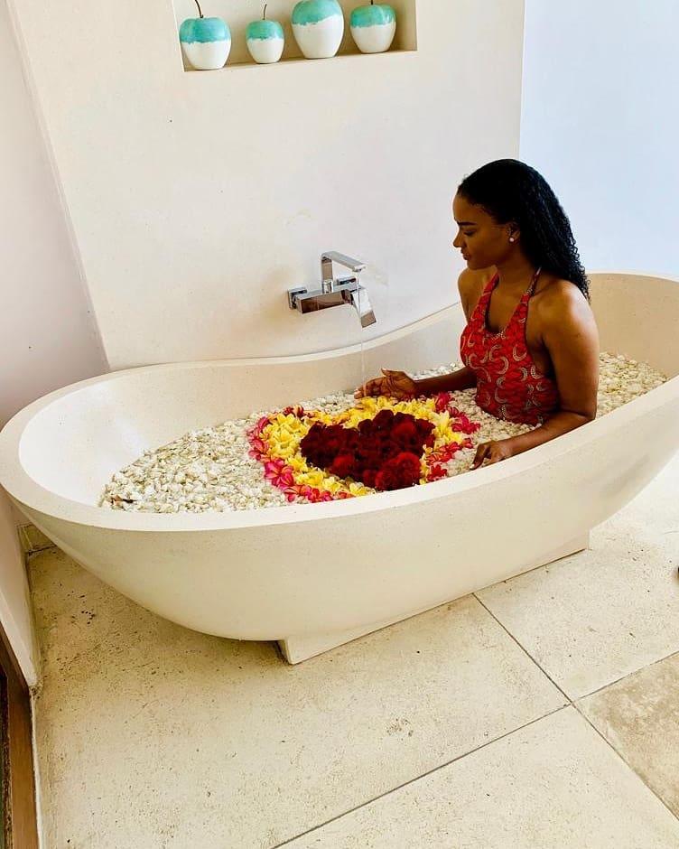 Bản tin Hoa hậu Hoàn vũ 10/6: Đồ nhàu xuất sắc giúp Trương Thị May chặt đẹp mỹ nữ mặc cũng như không-6