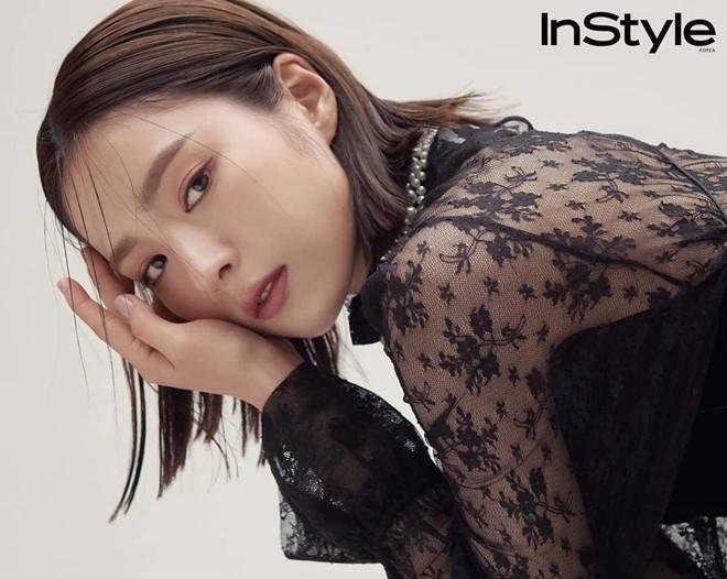 Mỹ nhân mặt đơ Shin Se Kyung đẹp thoát tục trong phim cổ trang mới-6