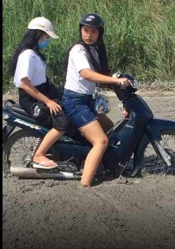 Clip: Ngán ngẩm nhìn 2 cô gái phóng xe đi mở đường, dân mạng phải thốt lên mắt chỉ để trang trí cho đẹp-2