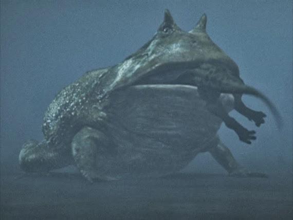 Bí ẩn về quái vật giữa hồ nổi tiếng nhất Trung Quốc-3