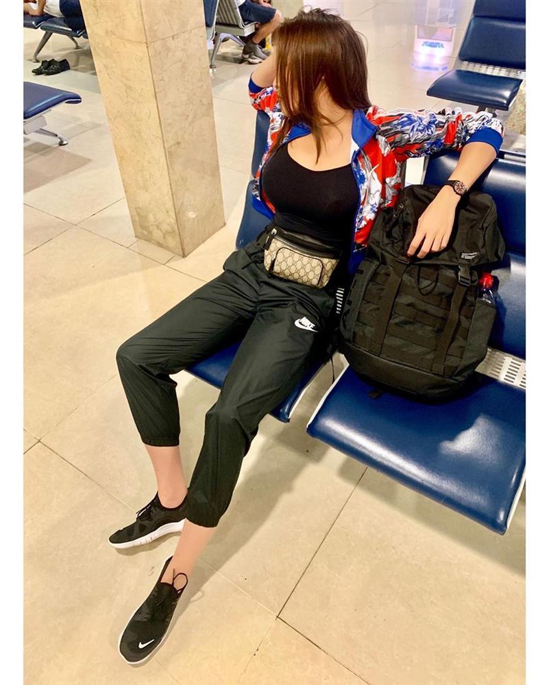 Hoa hậu Kỳ Duyên khiến fans xót xa với bàn tay bong tróc tơi tả vì bốc đất-1