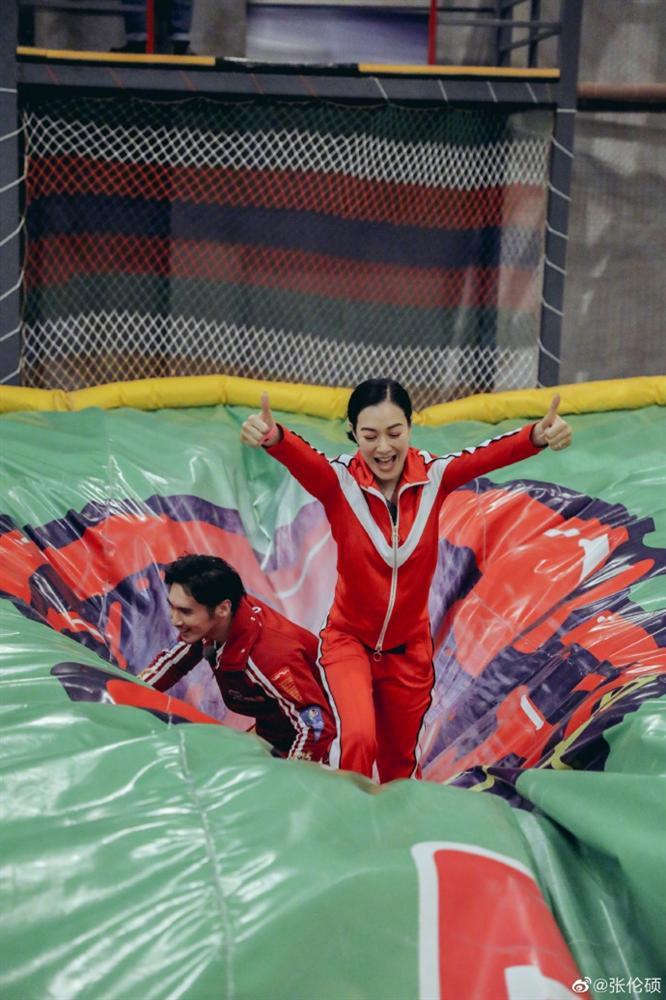 Bom sex gốc Việt kỷ niệm 4 năm yêu nhau với chồng trẻ bất chấp ồn ào rạn nứt hôn nhân-8