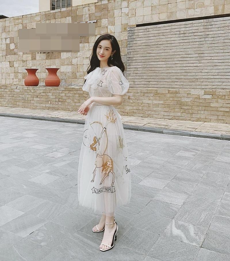 Đi trà đá, Đức Phúc lên đồ xịn như đi biểu diễn - Đào Bá Lộc giải nhiệt ngày hè với bức ảnh khỏa thân-6