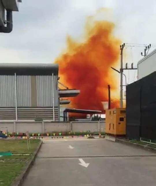 Bầu trời phủ một màu vàng khi doanh nghiệp gặp sự cố, chưa rõ hóa chất gì-2