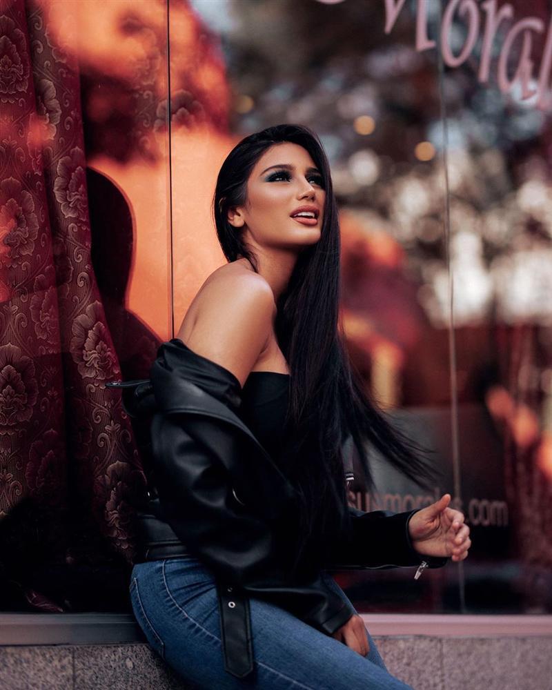 Bản tin Hoa hậu Hoàn vũ 11/6: Mặc đầm xuyên thấu lộ cả miếng dán ngực mà Phạm Hương vẫn không cuốn hút bằng mỹ nữ U50-10