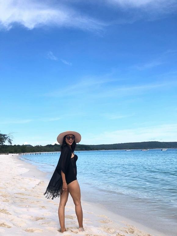 Khánh Ngọc tự tin diện đồ bơi dù vòng eo kém săn chắc-5