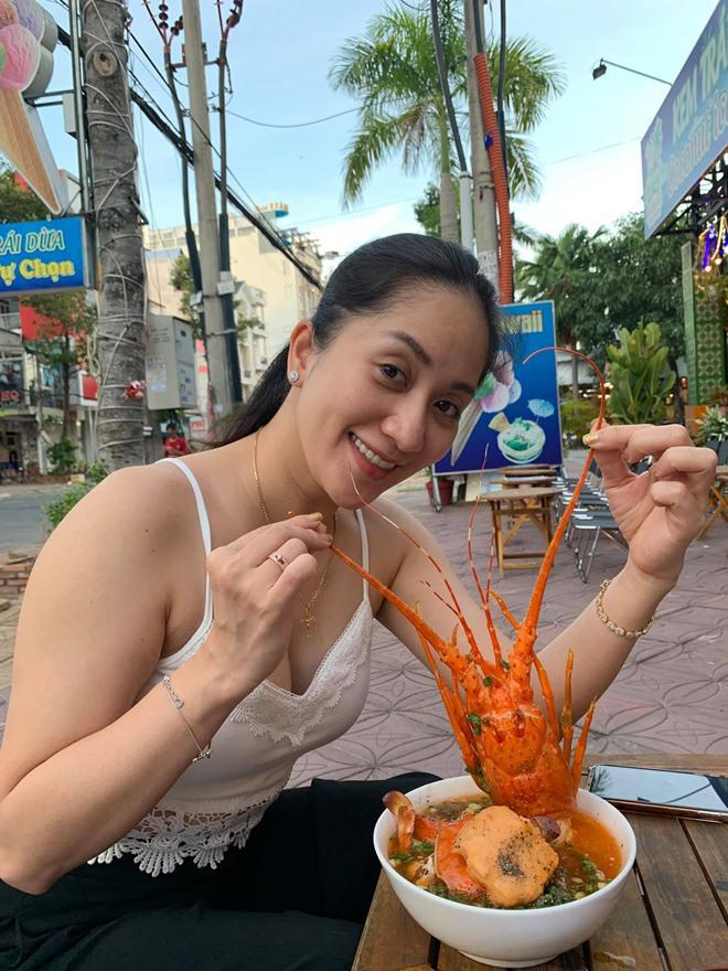 Khánh Thi được chồng trẻ chiều chuộng, bồi bổ bằng món sang chảnh gây sốt ở Cần Thơ-1