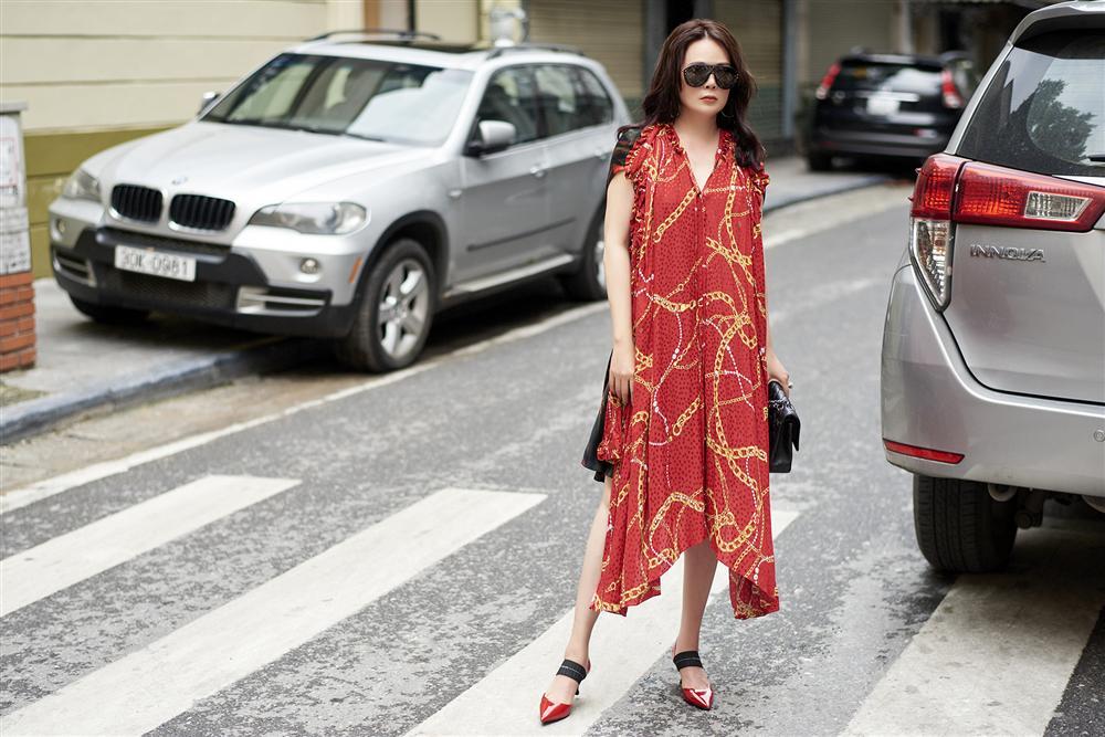 U50 trông sẽ chỉ như tuổi băm nếu áp dụng bí quyết thời trang của Mrs Vietnam 2018 Trần Hiền-3