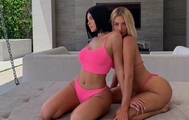 Kylie Jenner bị chỉ trích vì tổ chức tiệc chủ đề cưỡng hiếp phụ nữ-1