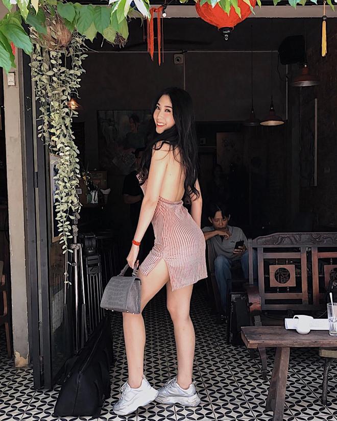 Khổng Tú Quỳnh không mặc nội y, tích cực khoe vóc dáng gợi cảm-4