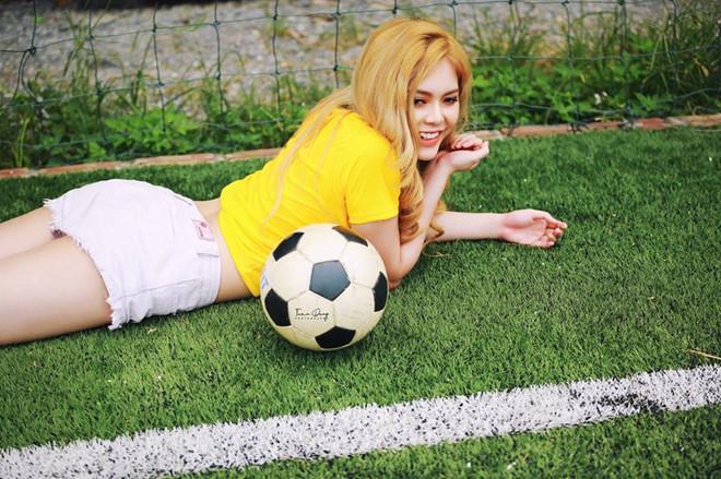 Hotgirl World Cup: Kẻ tham gia đóng phim, người tự so với Chi Pu-10