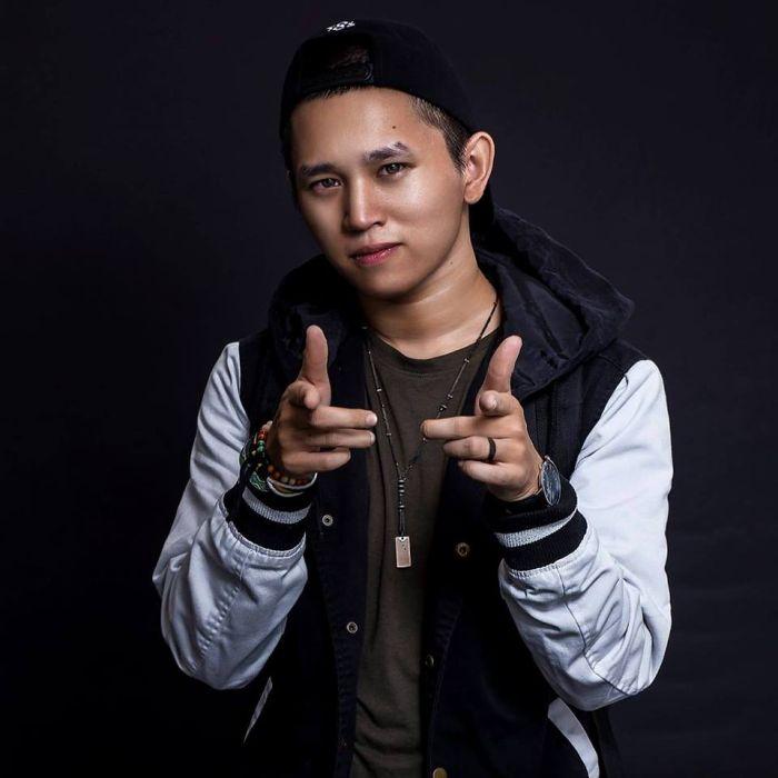 Nam rapper Việt tự cho mình quyền chửi BTS: Chẳng có lý nào tôi không được chửi idol các bạn, lêu lêu-7