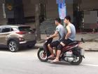 Dân mạng tranh cãi gay gắt khoảnh khắc Đình Trọng, Văn Kiên đi xe máy nhưng không đội mũ bảo hiểm