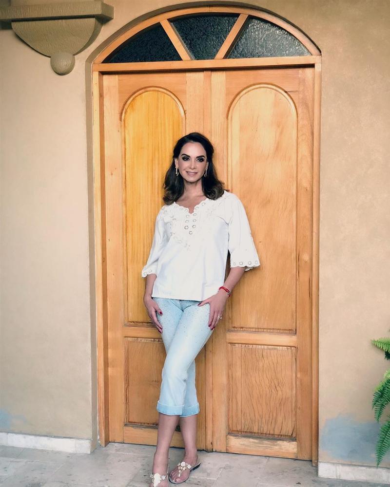 Bản tin Hoa hậu Hoàn vũ 13/6: Đầm body tuyệt đẹp giúp Hoàng Thùy hạ cùng lúc đối thủ Colombia và Philippines-4