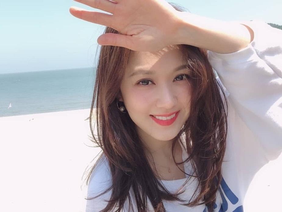 Jang Nara liên tiếp khiến fan loạn nhịp với gương mặt không chút nếp nhăn, U40 mà như gái 18-12