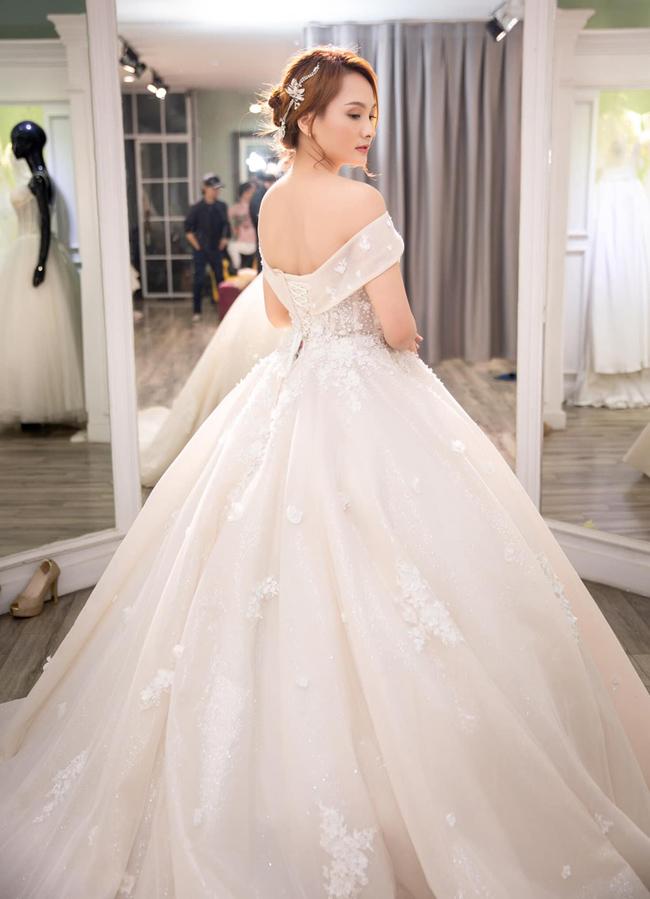 3 người đẹp sexy có nụ hôn bạo liệt gây xôn xao giờ vàng phim Việt-14