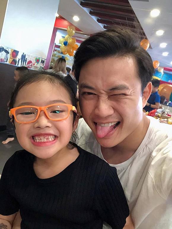 Tiến Lộc vai Thành Về nhà đi con: Đi đâu cũng bị khán giả mắng chửi-4