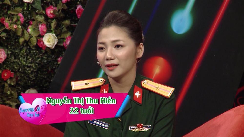 Quá xinh, thiếu úy 22 tuổi khiến chàng kỹ sư xây dựng đổ gục ngay ánh nhìn đầu tiên-1