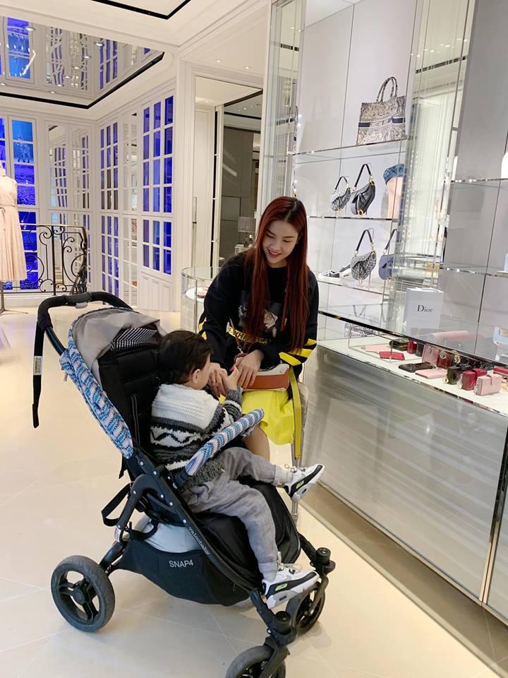 Mấy nàng dâu showbiz như Kỳ Hân: Ngưỡng mộ mẹ chồng từ vẻ ngoài đến tính cách-6