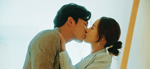 Những sao nam Hàn có cảnh hôn như muốn nuốt bạn diễn-1