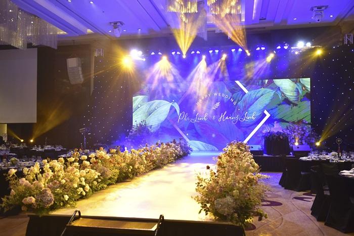 Chú rể quyền lực ở VTV tình tứ trao nhẫn, tiết lộ giấc mơ đặc biệt khiến anh phải cưới Phí Linh làm bạn đời-20