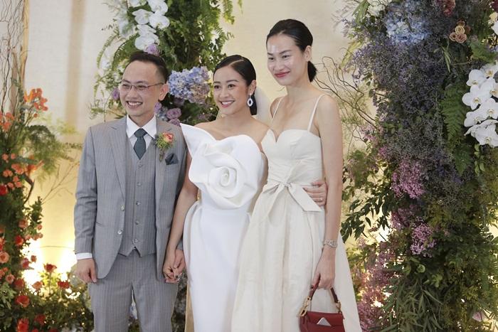 Chú rể quyền lực ở VTV tình tứ trao nhẫn, tiết lộ giấc mơ đặc biệt khiến anh phải cưới Phí Linh làm bạn đời-5