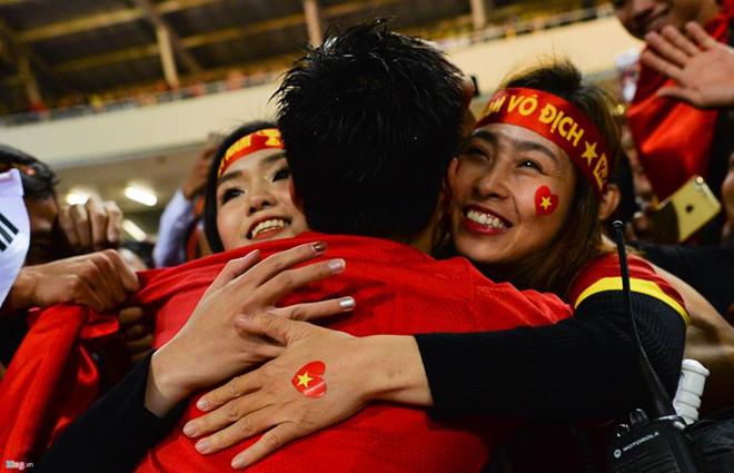 Những mối tình lâu năm khiến nhiều người ngưỡng mộ của tuyển thủ Việt-6