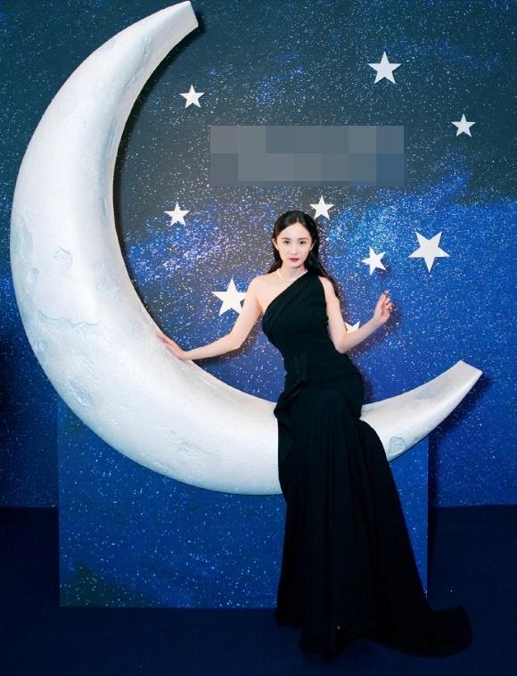 Dương Mịch lộ ảnh chưa cà mặt hốc hác và già nua hơn hẳn Sulli-3