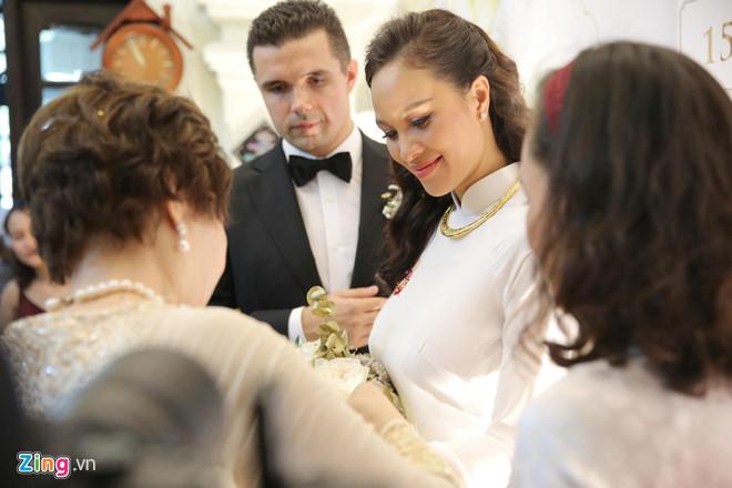 Người mẫu Phương Mai bật khóc trong lễ rước dâu-8