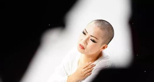 Sao cứ bám víu vào ca khúc nhạc Hoa Độ ta không độ nàng!-2