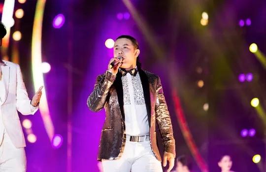 Sao cứ bám víu vào ca khúc nhạc Hoa Độ ta không độ nàng!-3