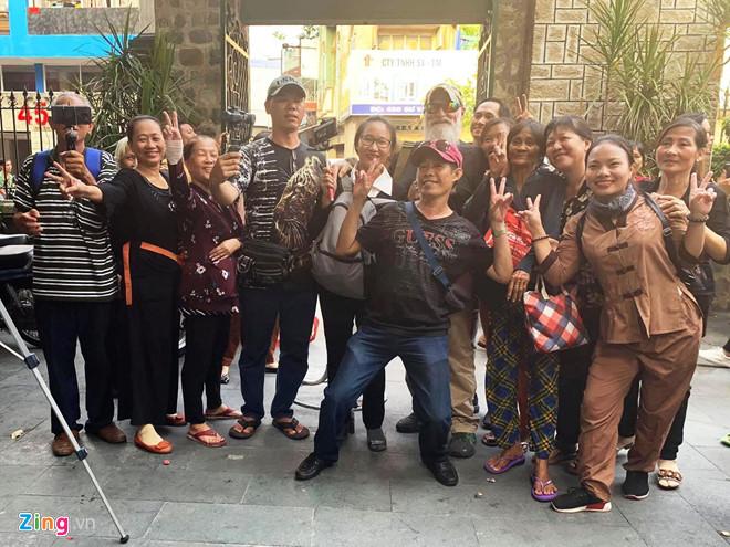 Đổ trứng lên đầu mẹ và những lần YouTuber gây phẫn nộ vì làm lố-3