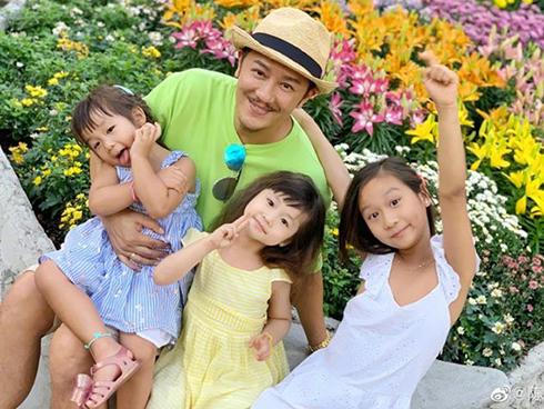 Siêu vòng một Liễu Nham, Thư Kỳ mặc táo bạo trên thảm đỏ-10