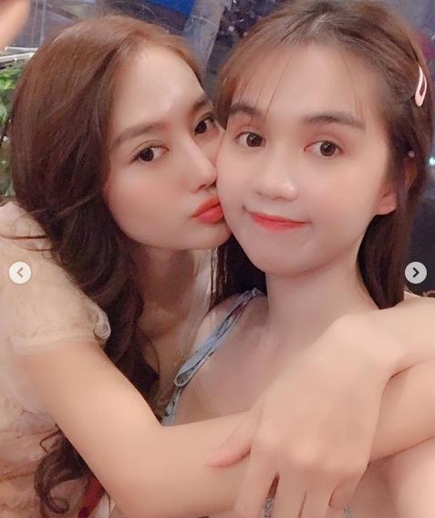 Mang danh Nữ hoàng nội y, vậy mà Ngọc Trinh lại bị soi vòng 1 xập xệ hơn cả đàn em thân thiết-6