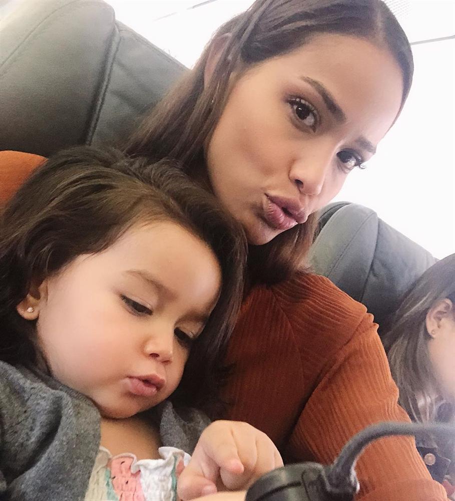 Bản tin Hoa hậu Hoàn vũ 16/6: HHen Niê hóa quý cô chanh sả, chiến thắng chật vật trước mỹ nữ Colombia-10