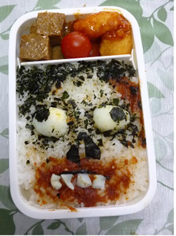 Khóc thét với những hộp cơm người yêu chuẩn bị cho mang đi làm, nhìn đã sợ liệu có dám ăn?-13