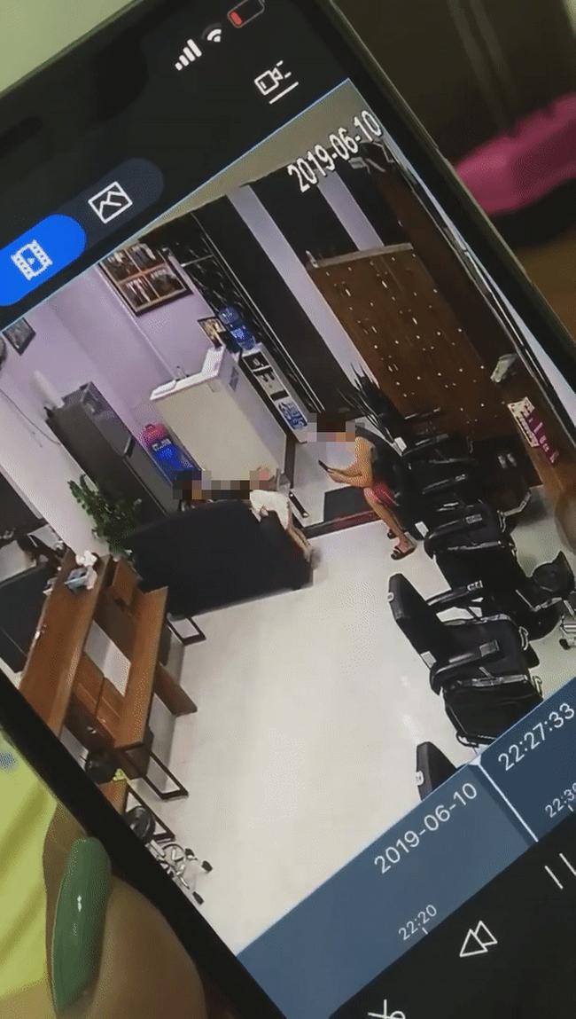 Mẹ bé 2 tuổi tố gã BIẾN THÁI dí sát điện thoại vào vùng kín của con gái, cô người yêu GÂN CỔ cãi chỉ là trêu đùa-5