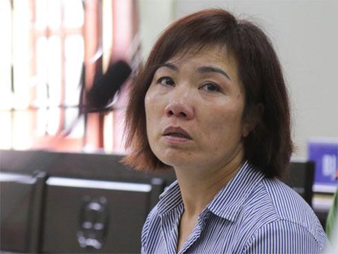 Nữ tài xế BMW không có bằng lái xe khi gây tai nạn ở Hàng Xanh