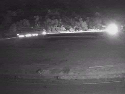 Clip: Khoảnh khắc xe tải chở sắt vụn đâm vào xe khách nổ kinh hoàng như bom ở Hòa Bình