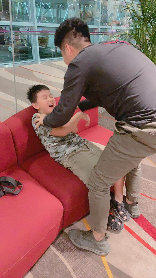 Bị mỉa mai nghiện khoe tổ ấm, Lê Phương gay gắt: Miệng quăng rơm rác thì cuộc đời cũng là rác rơm-4