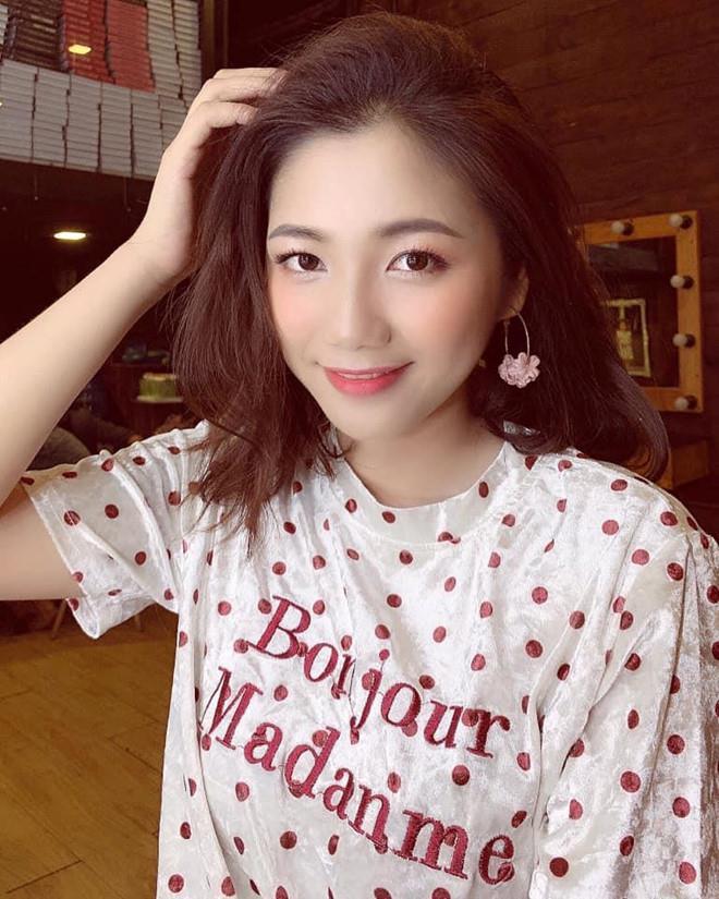 Nữ thiếu úy đẹp như hot girl của Bạn muốn hẹn hò gây xôn xao với ngoại hình nổi bật trong bộ ảnh bên hồ sen-11