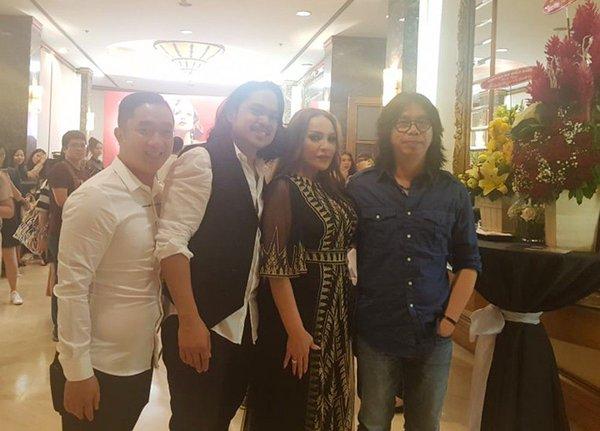 Đâu chỉ riêng chị đẹp, Vpop từng chứng kiến hàng loạt mối tình chị - em chênh nhau cả chục tuổi nhưng vẫn viên mãn-6