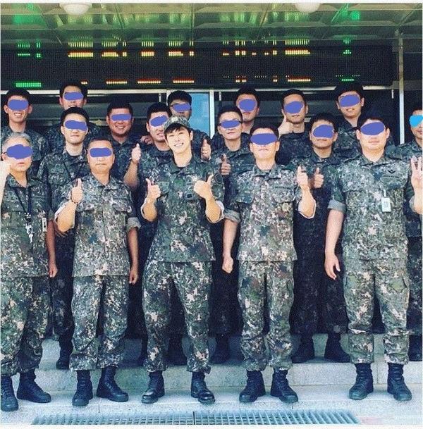 Yunho (TVXQ) gây lú với kích cỡ khuôn mặt chỉ bằng nửa chiếc mặt nạ giấy-5