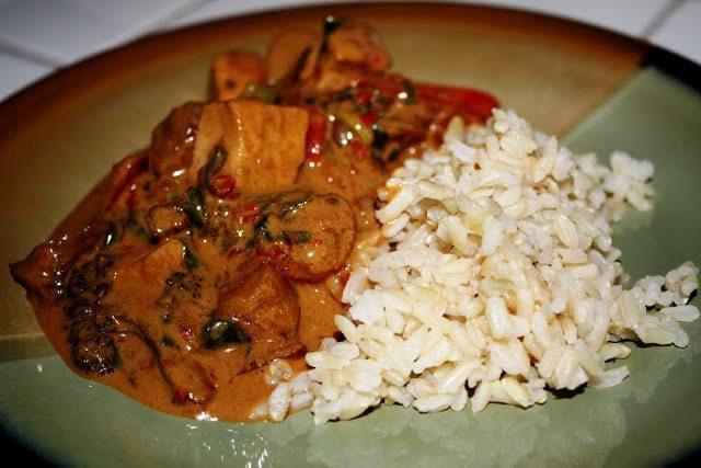 Hành khách tá hỏa nhận được suất ăn được làm từ... hơn 1 năm trước-2