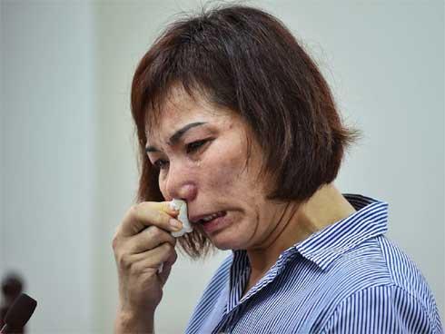 Nước mắt muộn màng của nữ tài xế BMW tông chết người ở Hàng Xanh